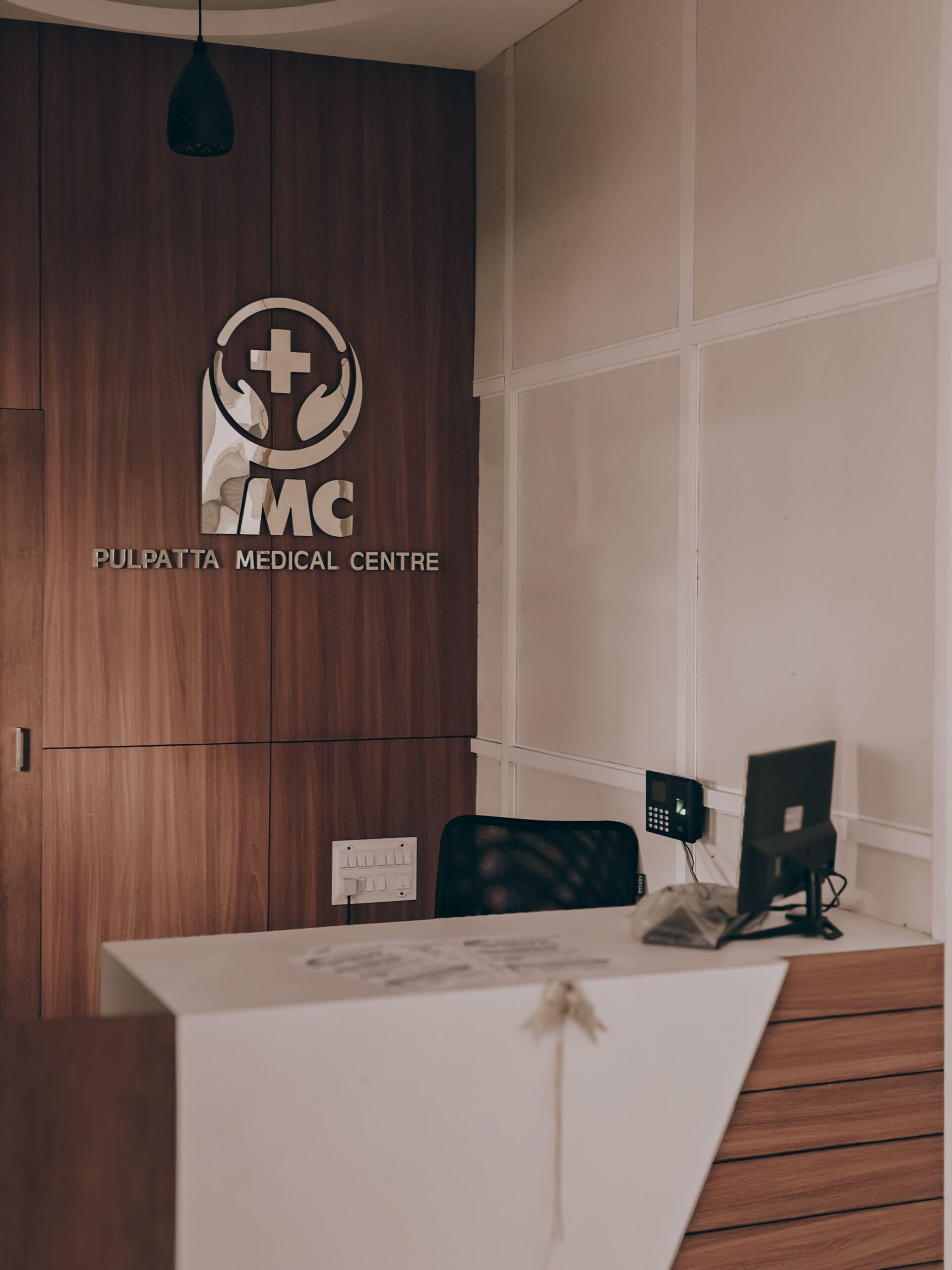 Recepción moderna de una clínica dental en Gran Canaria